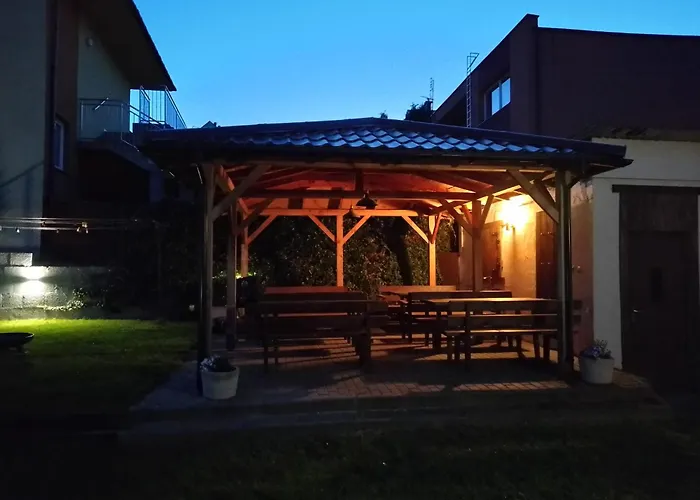 Pod Zaglem Pokoje Goscinne